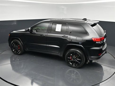 Used 2017 Jeep Grand Cherokee Altitude AWD/4WD image 26