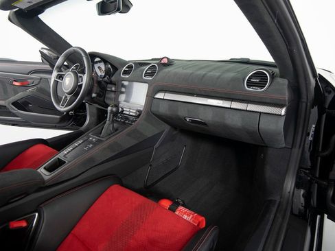 Certified 2025 Porsche 718 Boxster Spyder RS image 33