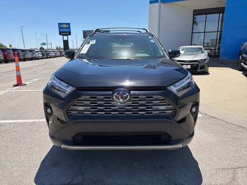 Used 2025 Toyota RAV4 Limited w/ Weather Package AWD/4WD image 8