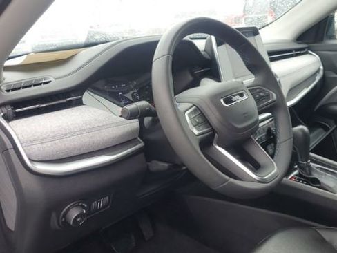 Used 2022 Jeep Compass Latitude image 7