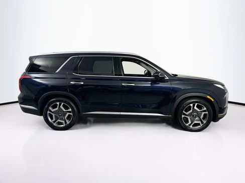 Used 2023 Hyundai Palisade SEL FWD image 4