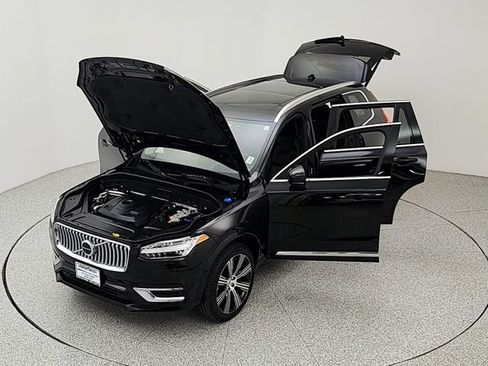Certified 2024 Volvo XC90 T8 Ultimate w/ Protection Package Premier AWD/4WD image 21