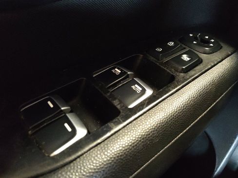 Used 2018 Kia Soul + image 27