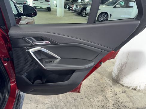 Used 2024 BMW X2 xDrive28i image 11