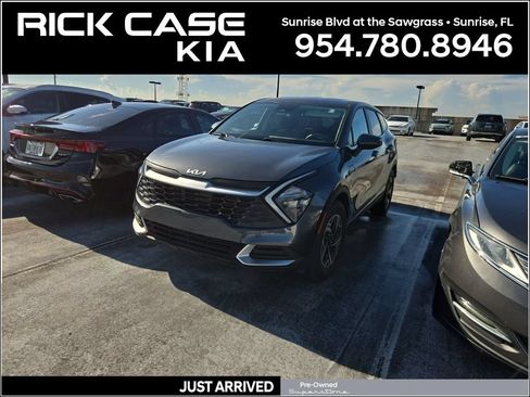 Used 2023 Kia Sportage LX FWD image 1