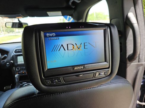 Used 2017 Ford Explorer XLT w/ Equipment Group 202A image 21