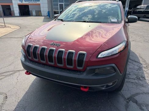 Used 2016 Jeep Cherokee Trailhawk w/ Cold Weather Group AWD/4WD image 17