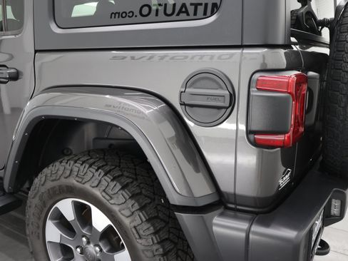 Used 2022 Jeep Wrangler Unlimited Sahara w/ LED Lighting Group AWD/4WD image 28