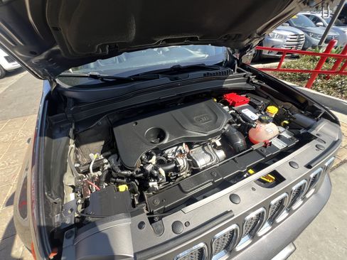 Used 2020 Jeep Renegade Limited w/ UConnect 8.4 Nav Group image 34