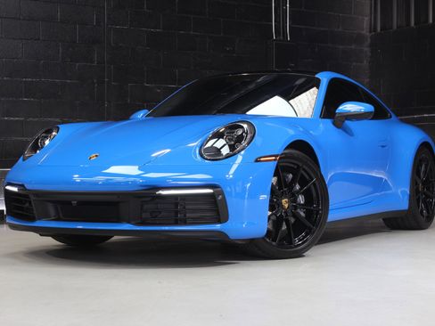 Used 2022 Porsche 911 Carrera image 6