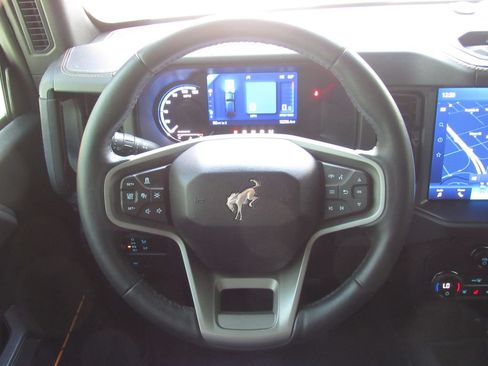 Used 2024 Ford Bronco Badlands AWD/4WD image 23
