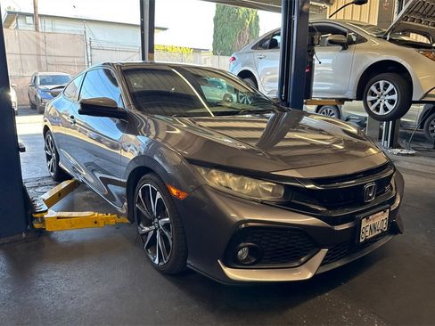 Used 2018 Honda Civic Si image 2