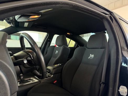 Used 2019 Dodge Charger Scat Pack RWD image 14