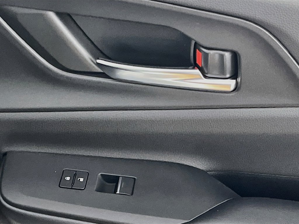 New 2027 Toyota Prius FWD image 28