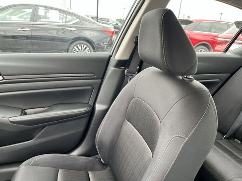 Used 2025 Nissan Altima 2.5 SV FWD image 20