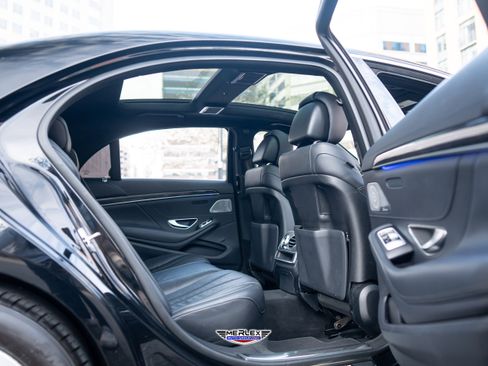 Used 2017 Mercedes-Benz S 550 Sedan image 18