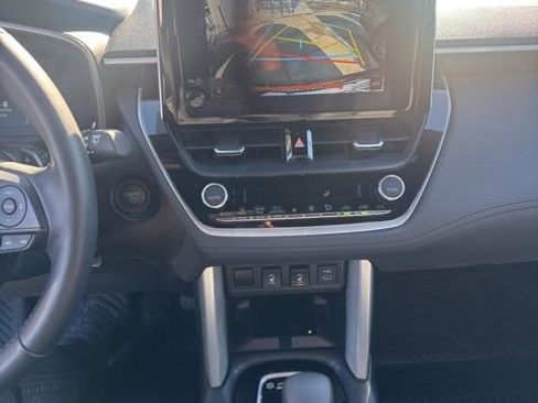 Used 2024 Toyota Corolla Cross XSE image 17