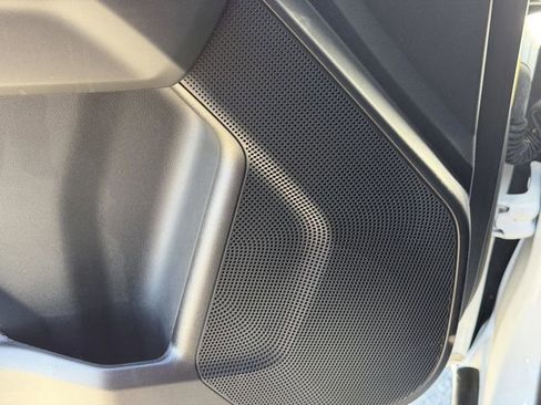 New 2025 Chevrolet Colorado LT RWD image 17