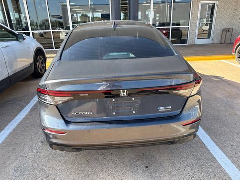 Used 2024 Honda Accord Touring image 5