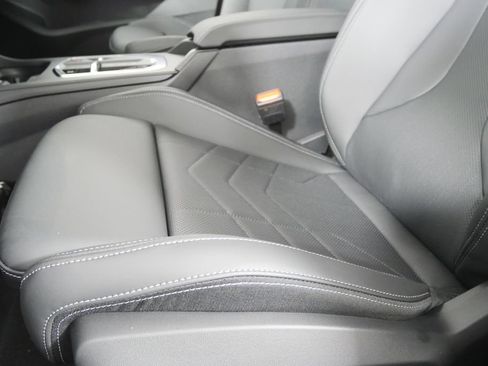 Used 2026 BMW 228i w/ Technology Package FWD image 9