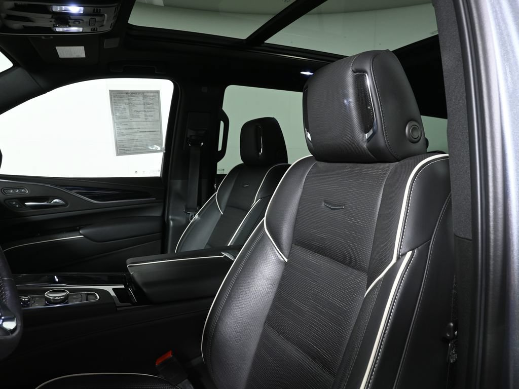 Used 2022 Cadillac Escalade Sport w/ Touring Package AWD/4WD image 14