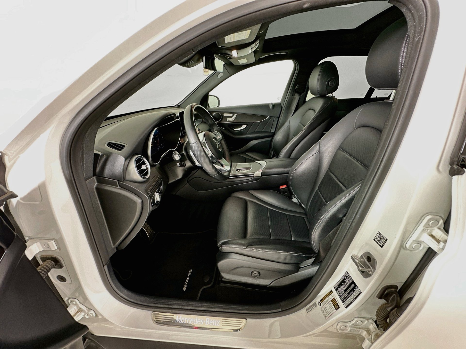 Used 2022 Mercedes-Benz GLC 300 image 22