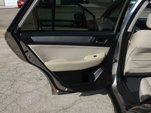 Used 2015 Subaru Outback 2.5i Premium w/ Popular Package #3 image 38