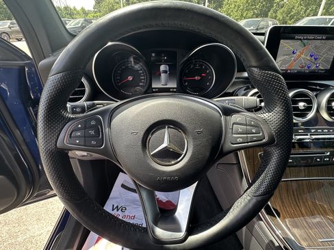 Used 2018 Mercedes-Benz GLC 300 4MATIC image 19