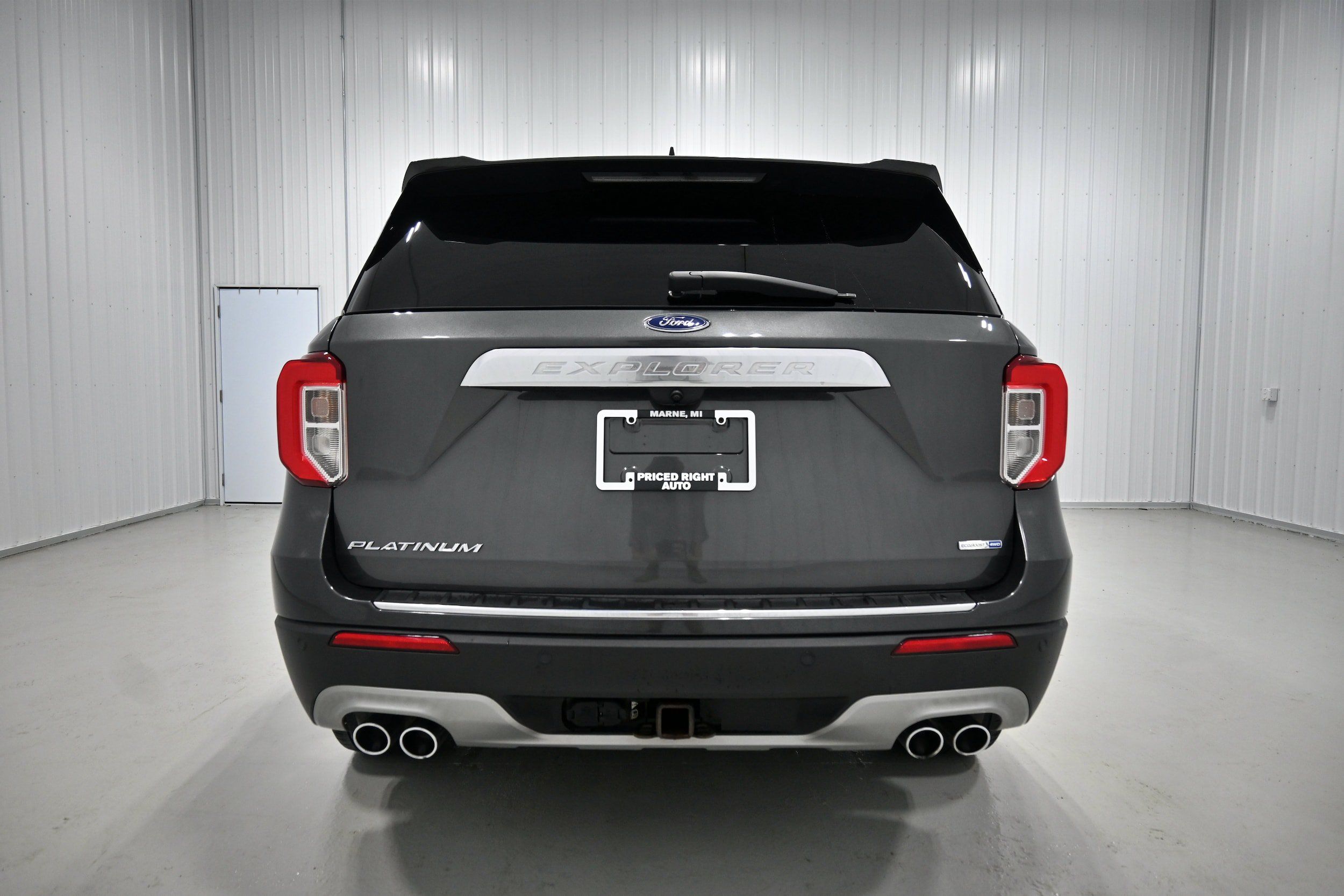 Used 2020 Ford Explorer Platinum w/ Premium Technology Package AWD/4WD image 34
