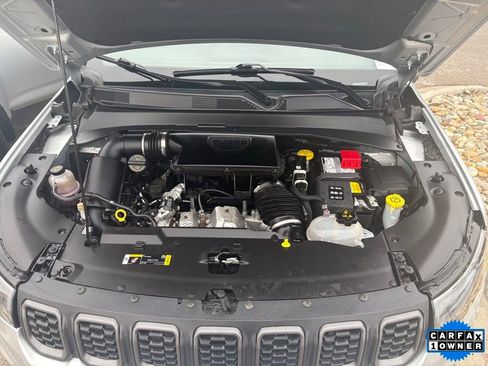 Used 2025 Jeep Compass Trailhawk image 28