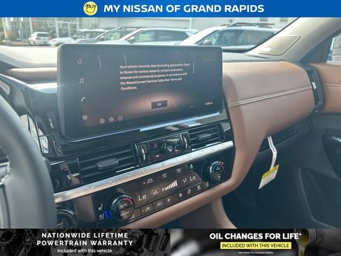 New 2026 Nissan Pathfinder Platinum AWD/4WD image 18