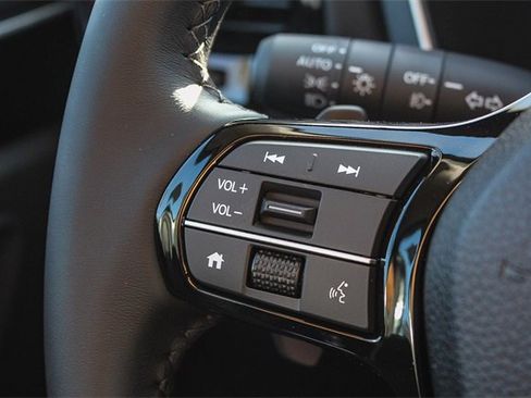 New 2025 Honda Pilot Touring image 34