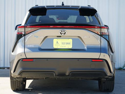 Used 2023 Toyota bZ4X Limited image 10