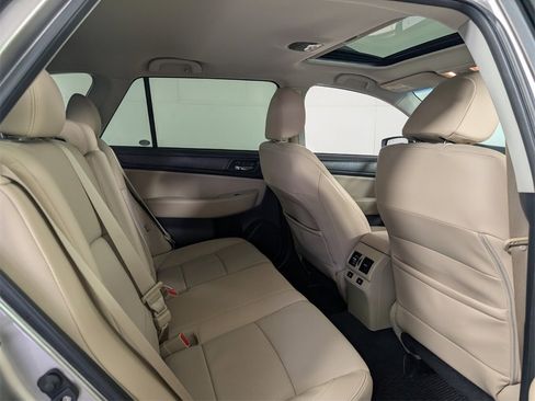 Used 2017 Subaru Outback 2.5i Limited image 13