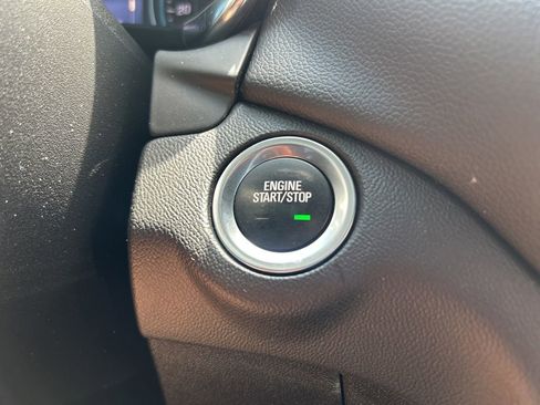 Used 2021 Chevrolet Equinox LT FWD image 31