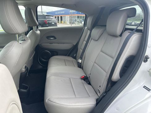 Used 2019 Honda HR-V EX-L image 17