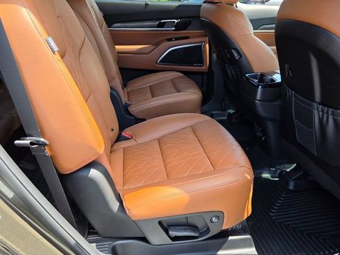 Used 2024 Kia Telluride SX Prestige X-Pro AWD/4WD image 17