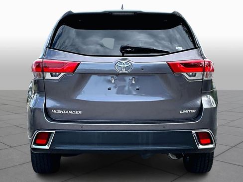 Used 2019 Toyota Highlander Limited Platinum image 4