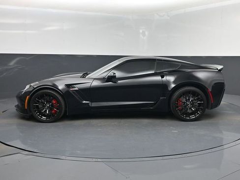 Used 2015 Chevrolet Corvette Z06 w/ 3LZ Preferred Equipment Group RWD image 10