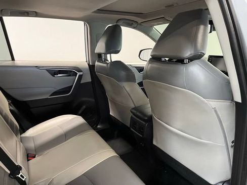 Used 2020 Toyota RAV4 XLE Premium AWD/4WD image 14
