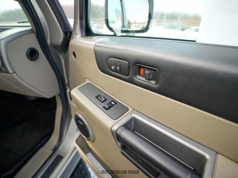Used 2003 HUMMER H2 w/ Preferred Equipment Group image 43