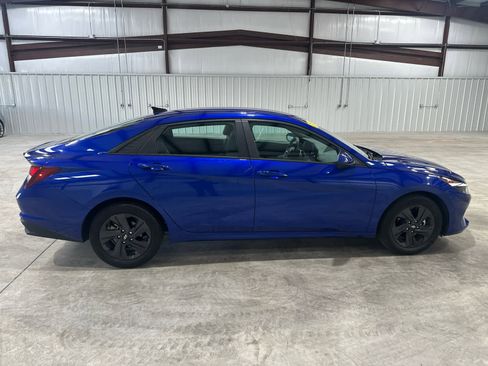 Used 2023 Hyundai Elantra SEL FWD image 6