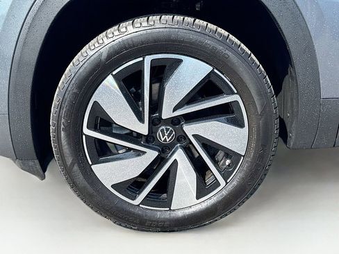 Used 2024 Volkswagen Atlas SEL AWD/4WD image 33