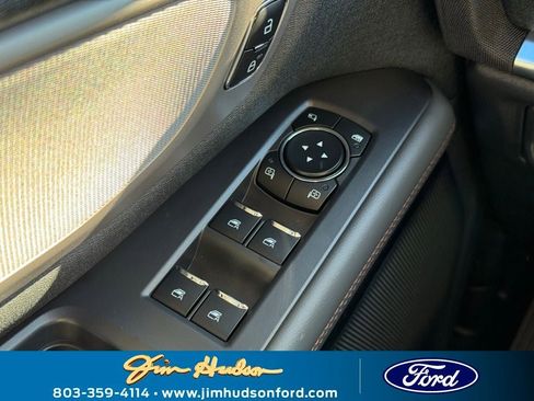 New 2025 Ford Expedition Active image 17