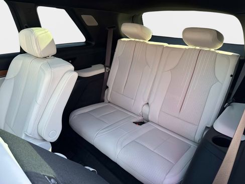 Certified 2026 Cadillac Vistiq Sport w/ LPO, Floor Liner Package image 22