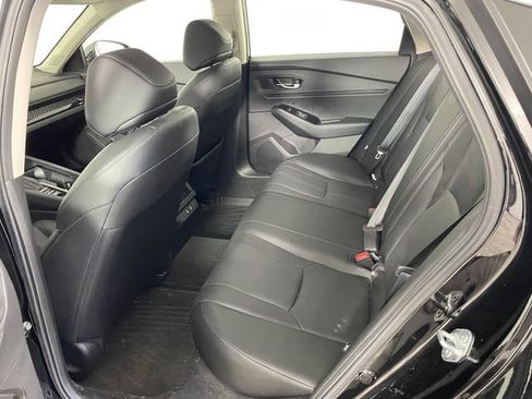 Used 2023 Honda Accord Touring image 12
