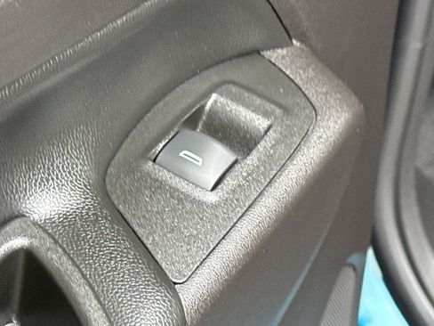 Used 2020 Chevrolet Equinox LT image 29