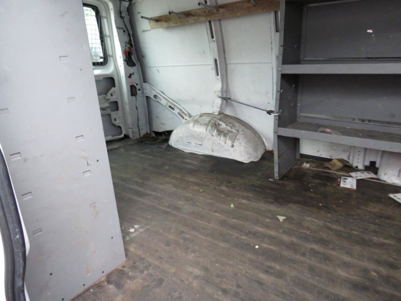 Used 2014 Chevrolet Express 2500 RWD image 23