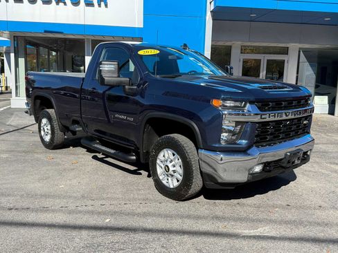 Used 2022 Chevrolet Silverado 2500 LT w/ Convenience Package image 3