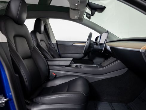 Used 2024 Tesla Model Y Long Range image 26